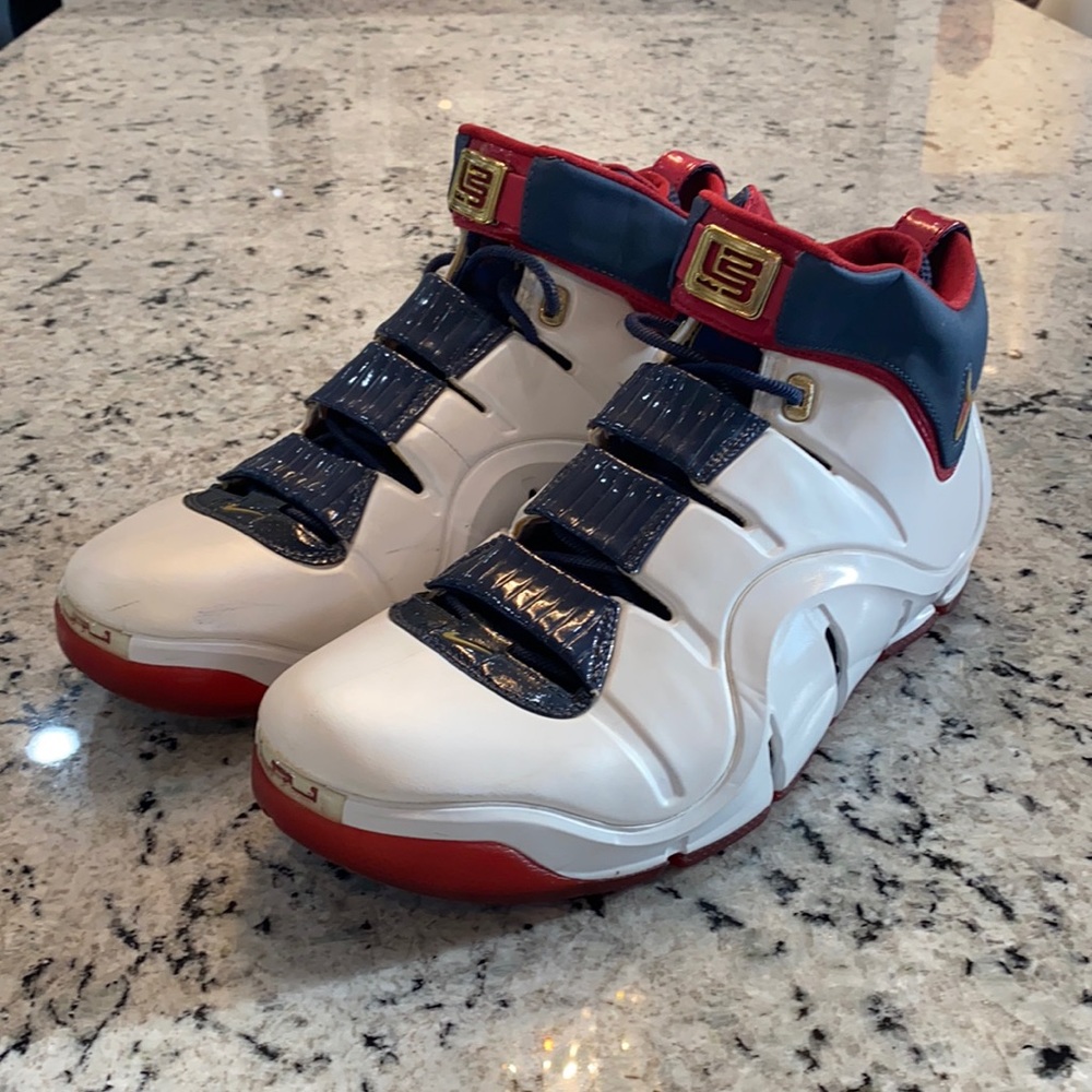 Lebraun James 07 High Top Mens Size 12.5